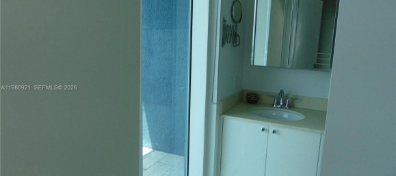 1 chambre propriété commerciale à louer à Miami, Miami-Dade, Florida, USA № 614611 18