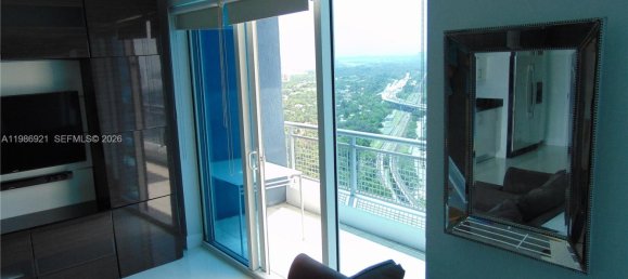 1 chambre propriété commerciale à louer à Miami, Miami-Dade, Florida, USA № 614611 3