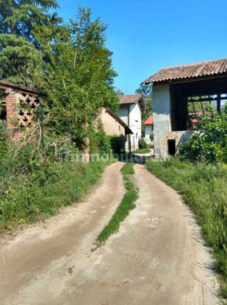 Apartamento de 2 dormitorios en Garlasco, Italy No. 182266