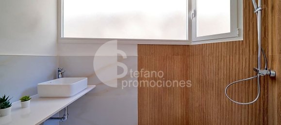 4 Schlafzimmer Wohnung in El Limonar, Spain, Nr. 50283 19