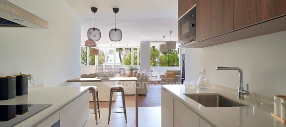 4 Schlafzimmer Wohnung in El Limonar, Spain, Nr. 50283 3