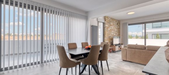 5 bedrooms Villa in Livadia, Cyprus No. 9446 6