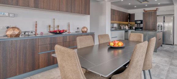 5 bedrooms Villa in Livadia, Cyprus No. 9446 4