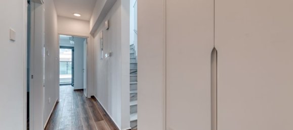 5 bedrooms Villa in Livadia, Cyprus No. 9446 11