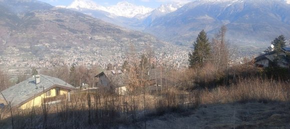 Земельный участок 1270м² в Грессан, Италия № 83673 2