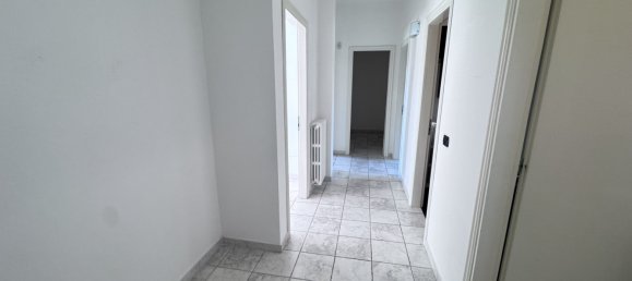 Apartamento de 3 dormitorios en Campi Salentina, Italy No. 329130 18