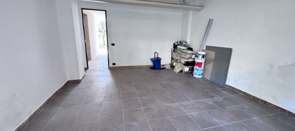 Apartamento de 3 dormitorios en Campi Salentina, Italy No. 329130 30