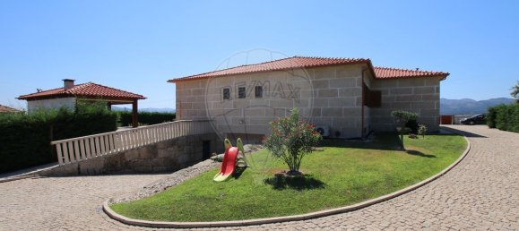 4 bedrooms House in Abadim, Portugal No. 170589 3