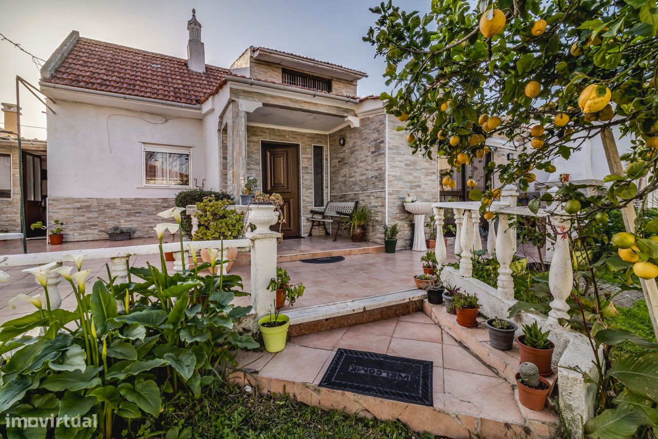 2 bedrooms House in Odivelas, Portugal No. 215323