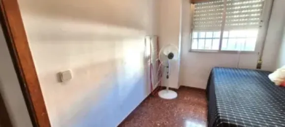 Квартира с 4 спальнями в Бадахос, Испания № 180079 32