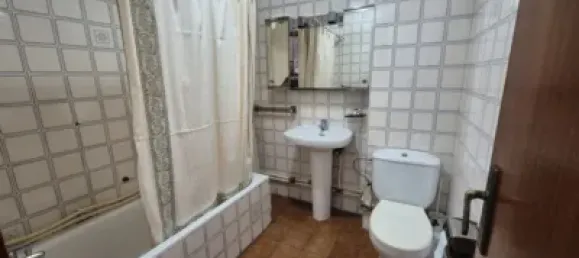 Квартира с 4 спальнями в Бадахос, Испания № 180079 31