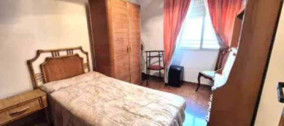 Квартира с 4 спальнями в Бадахос, Испания № 180079 23