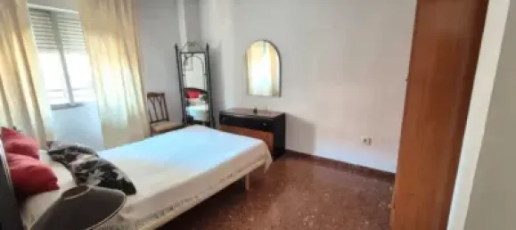 Квартира с 4 спальнями в Бадахос, Испания № 180079 26