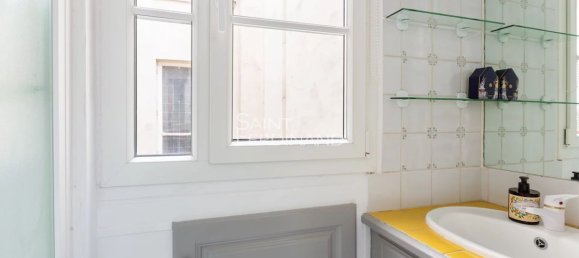 1 bedroom Apartment in Paris, France No. 329847 8