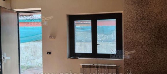 11 rooms House in Rome, Italy No. 222906 3