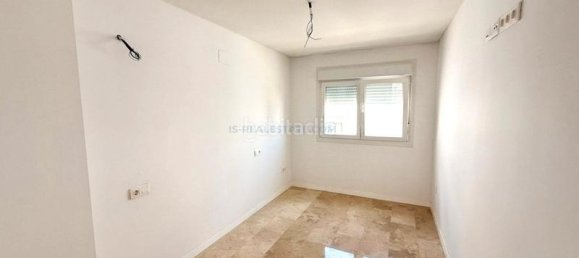 2 bedrooms Penthouse in Alicante, Spain No. 185443 3