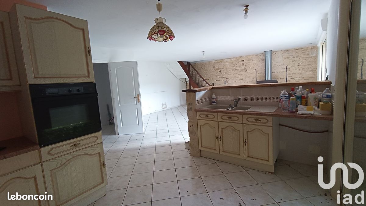 Casa T3 em Saint-Sauvant, France N.º 340577