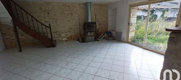 Casa T3 em Saint-Sauvant, France N.º 340577 3