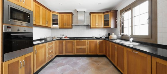 5 bedrooms Villa in Estepona, Spain No. 134851 26