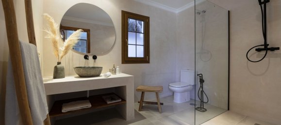 5 bedrooms Villa in Estepona, Spain No. 134851 33