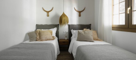 5 bedrooms Villa in Estepona, Spain No. 134851 6