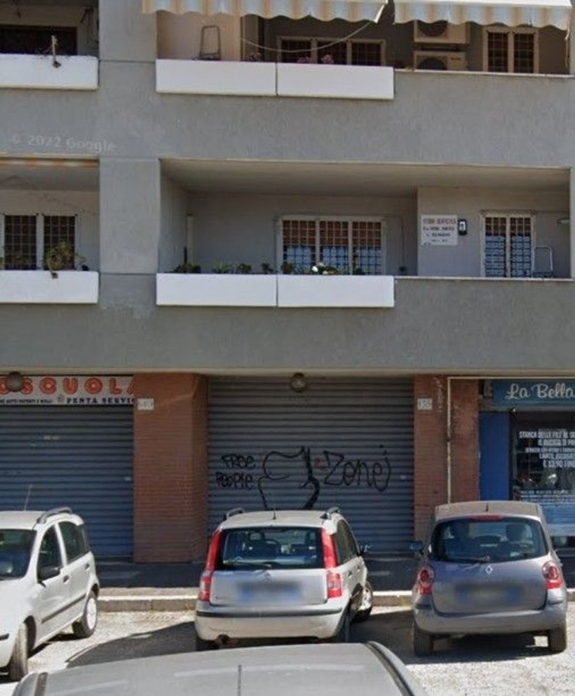 78m² Office in Rome, Italy No. 155757
