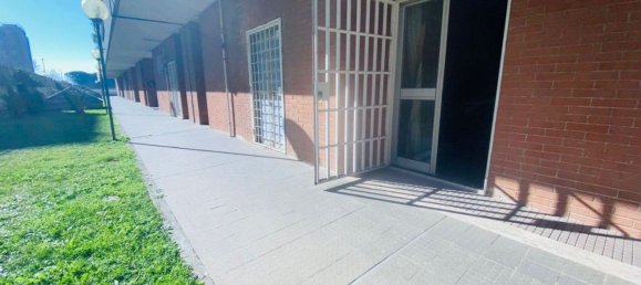 78m² Office in Rome, Italy No. 155757 3