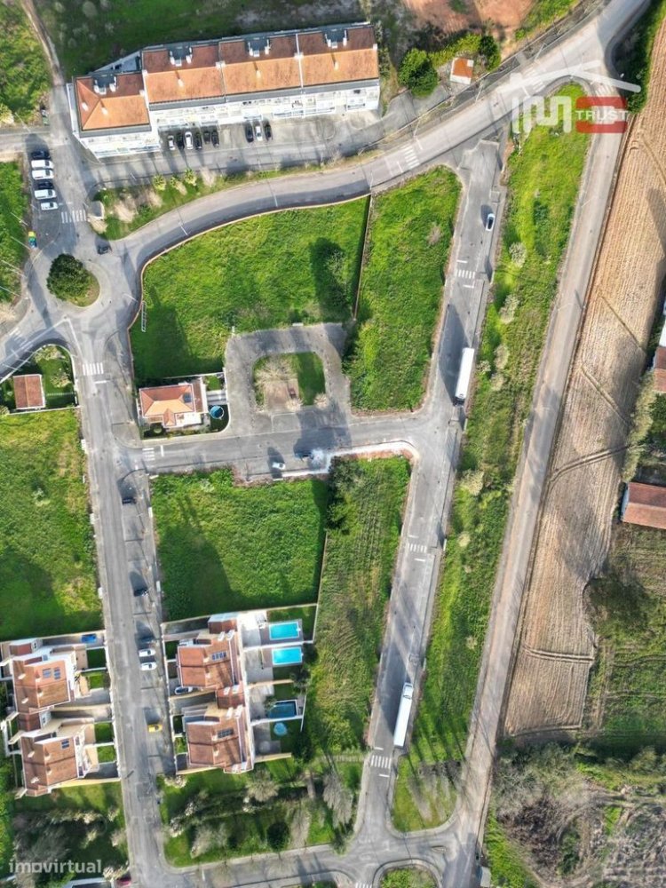 Terreno en Torres Vedras, Portugal 309 m² No. 243257
