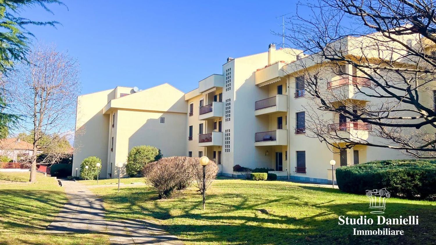 4غرفة شقة في Besana in Brianza, Italy رقم 237958