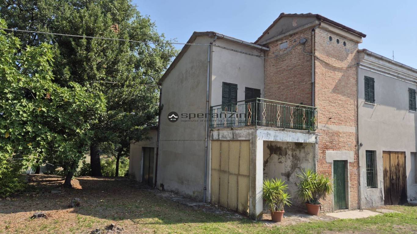 Villa de 3 dormitorios en Montefelcino, Italy No. 308472