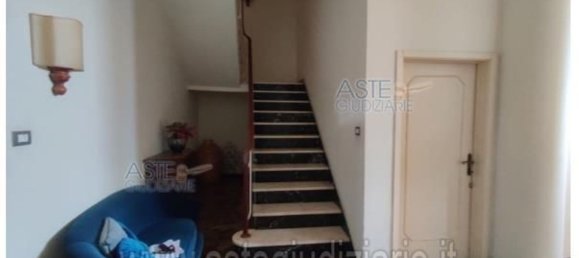 125 rooms Apartment in Prato, Italy No. 194976 24