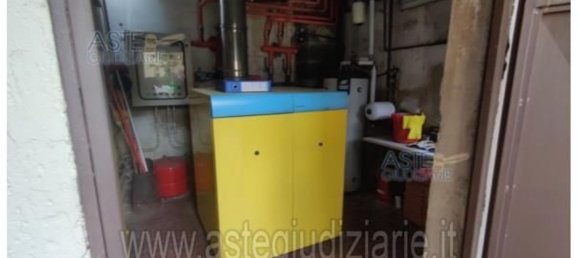 125 rooms Apartment in Prato, Italy No. 194976 9