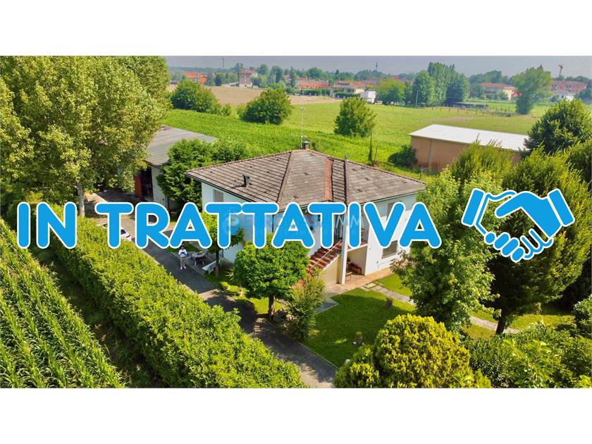 4 bedrooms House in Moglia, Italy No. 61269