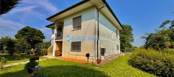 4 bedrooms House in Moglia, Italy No. 61269 22