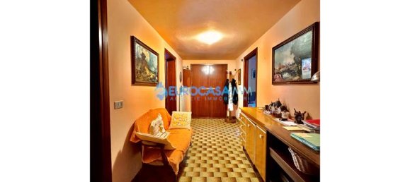 4 bedrooms House in Moglia, Italy No. 61269 15