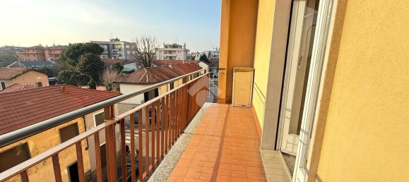 Квартира с 3 комнатами в Леньяно, Италия № 153786 3