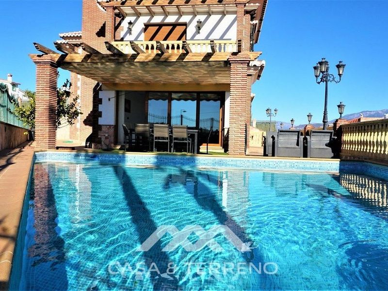 Вилла с 3 спальнями в Торре-дель-Мар, Испания № 237603