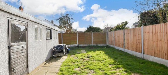 2 Schlafzimmer Haus in Essex, United Kingdom, Nr. 4062 2