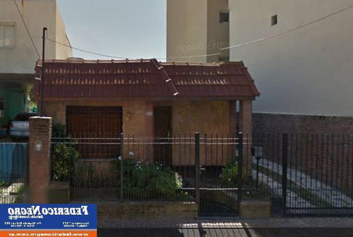 3 bedrooms House in San Miguel, Argentina No. 21792