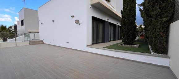 Вилла с 4 спальнями в Дехеса де Кампоамор, Испания № 184739 32