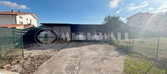 2 bedrooms House in Pordenone, Italy No. 281307 32