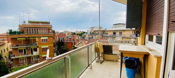 2 bedrooms Apartment in Rome, Italy No. 264533 5
