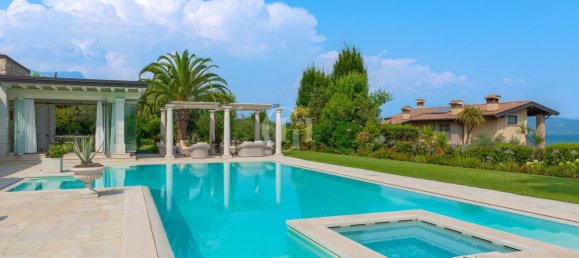 10غرفة فيلا في San Felice del Benaco, Italy رقم 177395 13