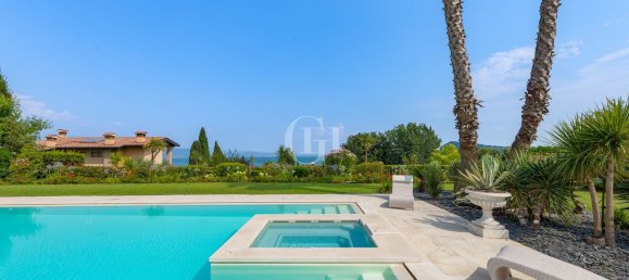 10غرفة فيلا في San Felice del Benaco, Italy رقم 177395 15