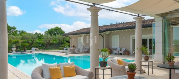 10غرفة فيلا في San Felice del Benaco, Italy رقم 177395 21