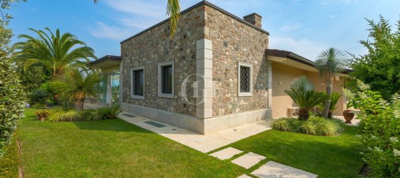 10غرفة فيلا في San Felice del Benaco, Italy رقم 177395 43