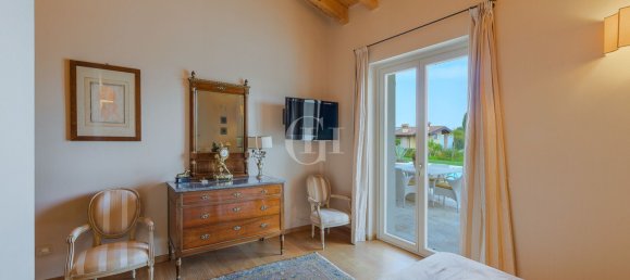 10غرفة فيلا في San Felice del Benaco, Italy رقم 177395 37