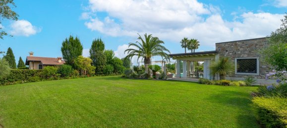 10غرفة فيلا في San Felice del Benaco, Italy رقم 177395 45