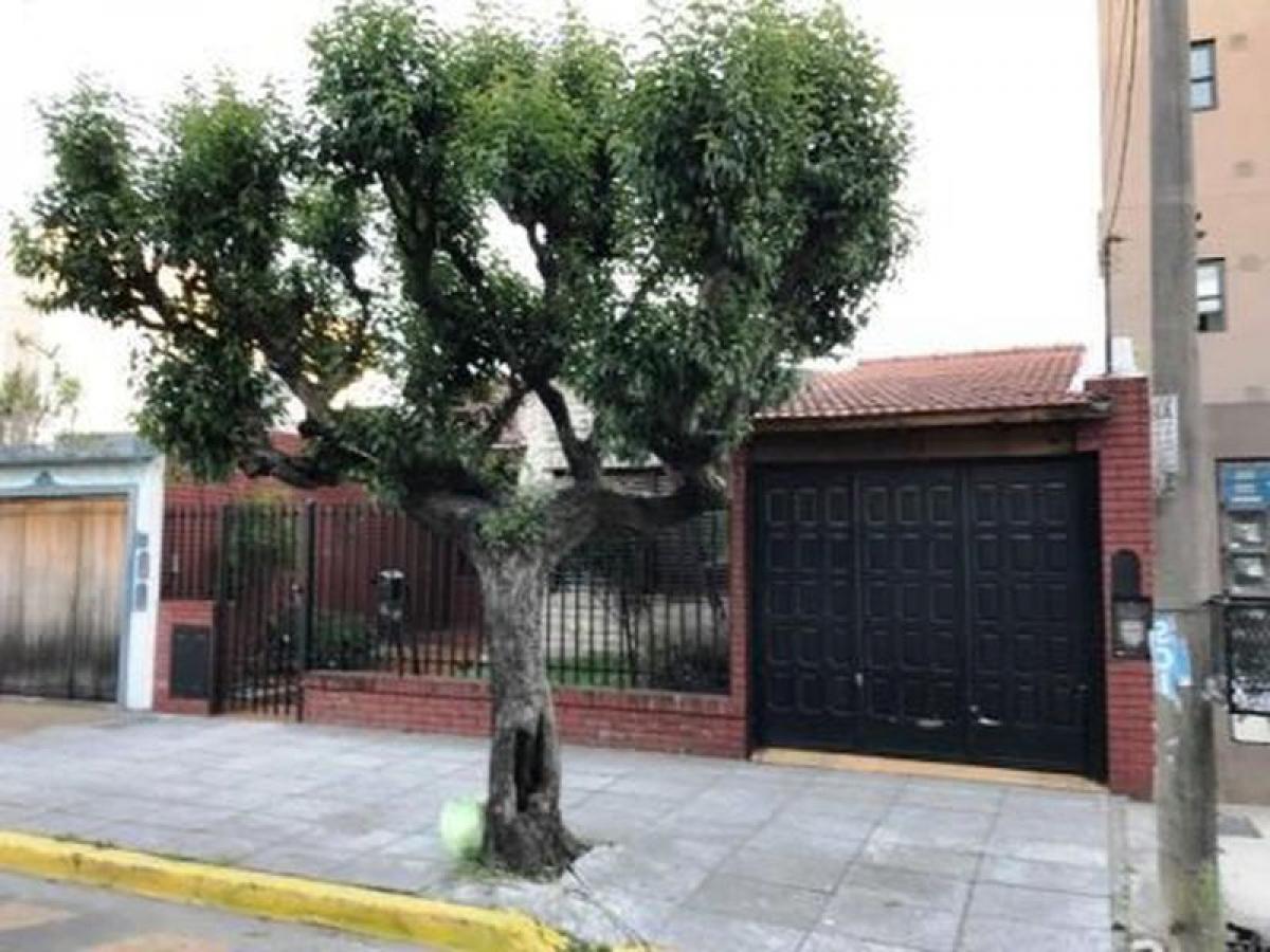 3 bedrooms House in Moron, Argentina No. 20134