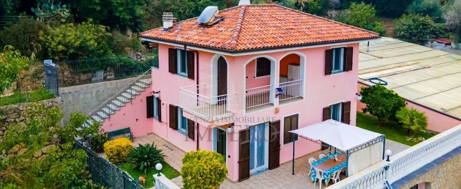 10 rooms Villa in Camporosso, Italy No. 309706